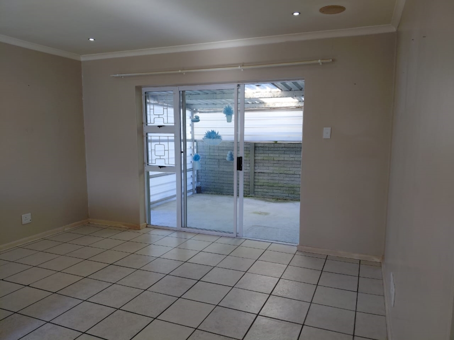 2 Bedroom Property for Sale in Parsonsvlei Eastern Cape
